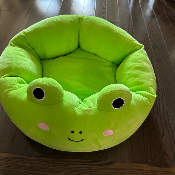 Brand New Squishmallows Pet Dog Cat Bed Wendy Frog RARE Plush Bed Pets Host Pick - Picture 4 of 8